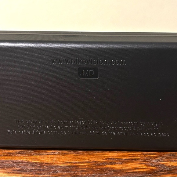 Nike Eyeglass Hard Shell Case Just Do It Swoosh - Picture 5 of 5